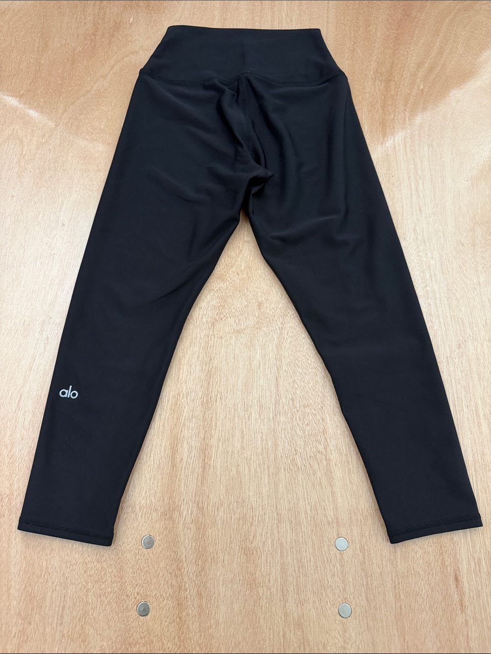 ALO Yoga Airlift Black High-Rise Performance Leggings - Picture 2 of 9